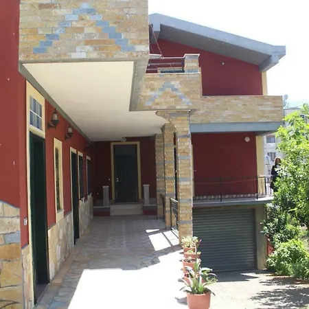 Residenc Tomorr Kutelaj Dom wakacyjny Orikum