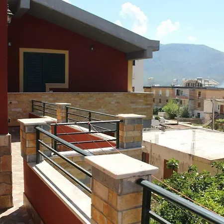 Residenc Tomorr Kutelaj Dom wakacyjny Orikum