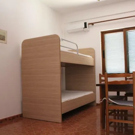 Residenc Tomorr Kutelaj Orikum